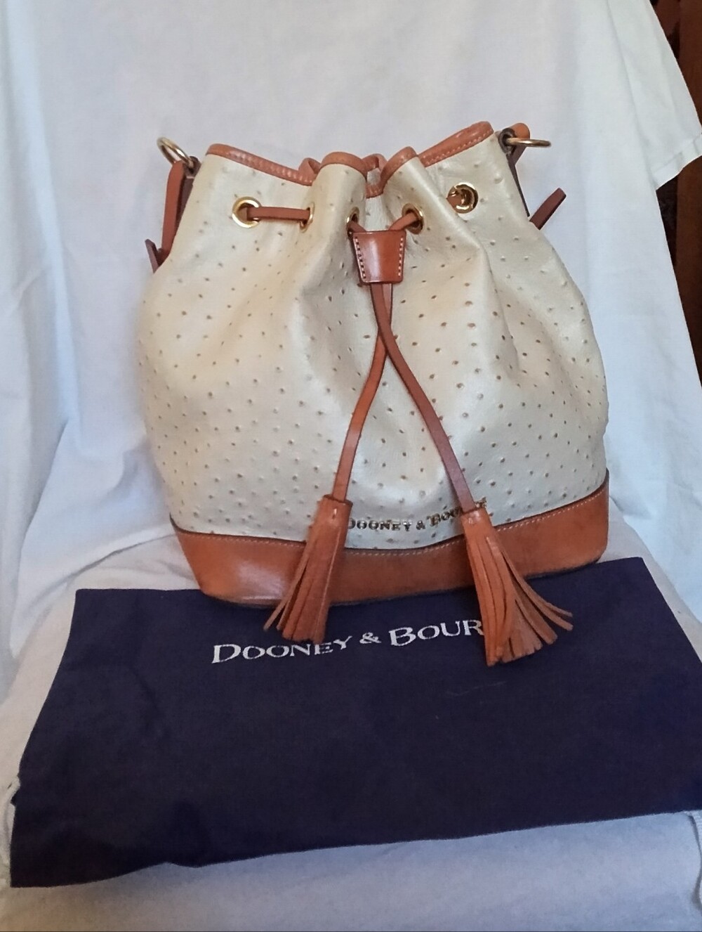 Dooney and Bourke Ostrich Embossed Leather Excellent